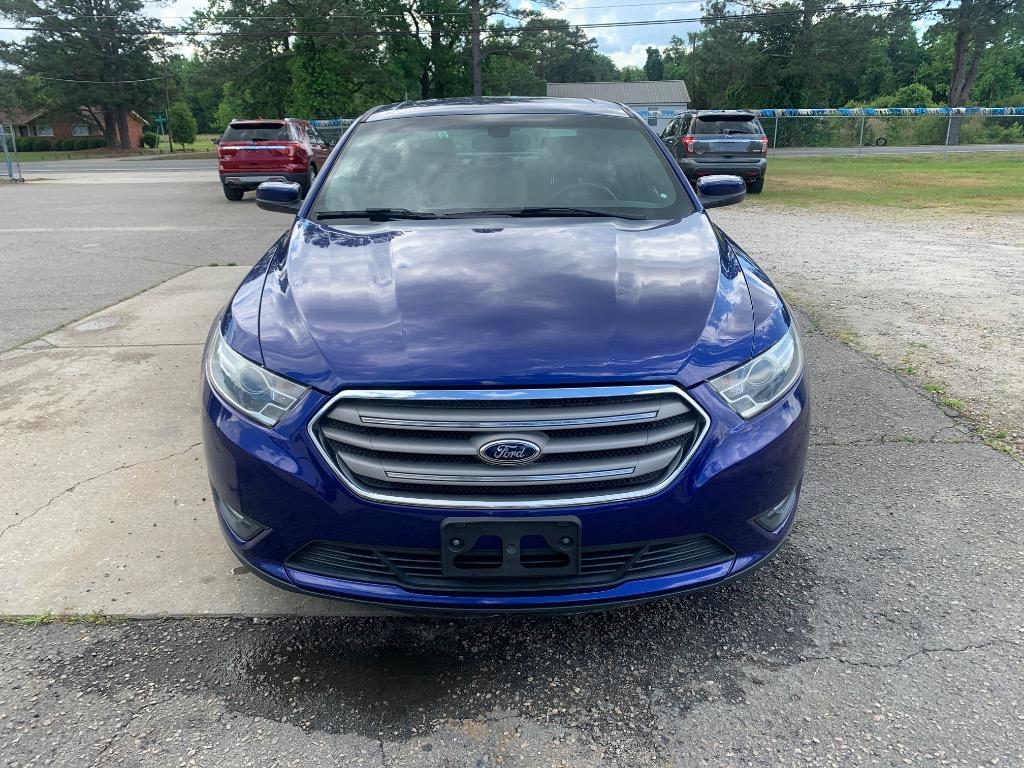2013 Ford Taurus SEL's photo