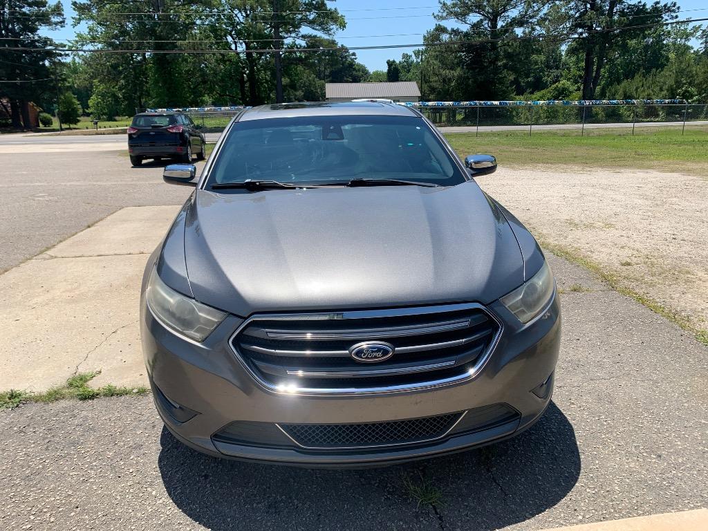 2014 Ford Taurus Limited FWD's photo