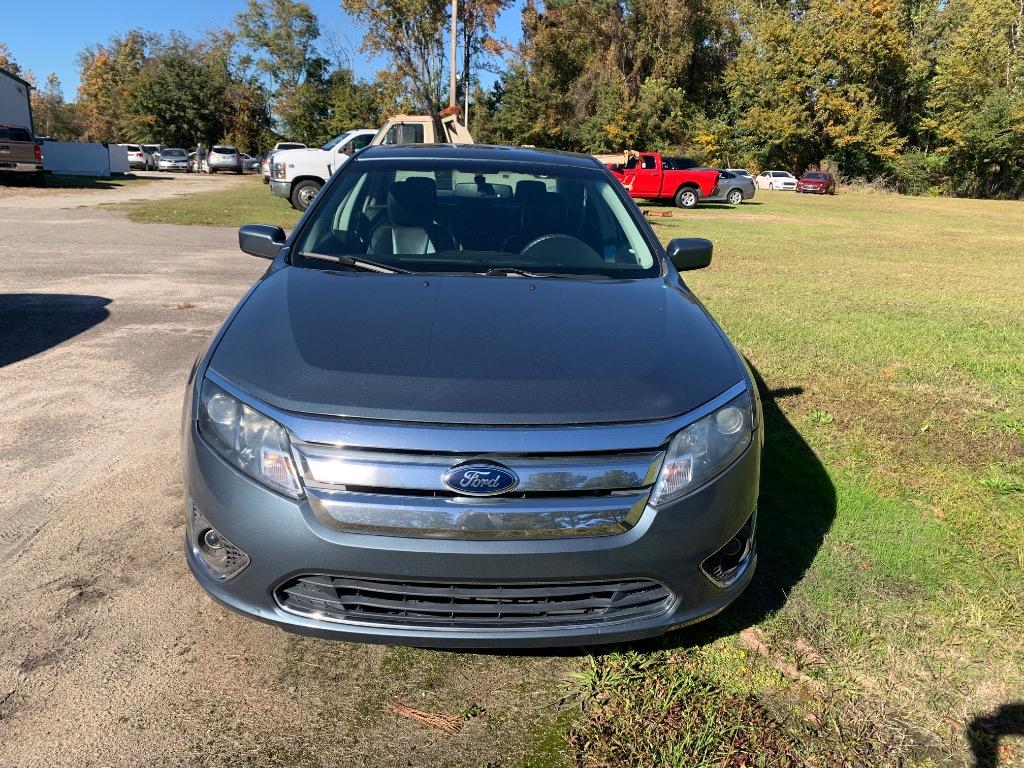 2012 Ford Fusion SEL's photo